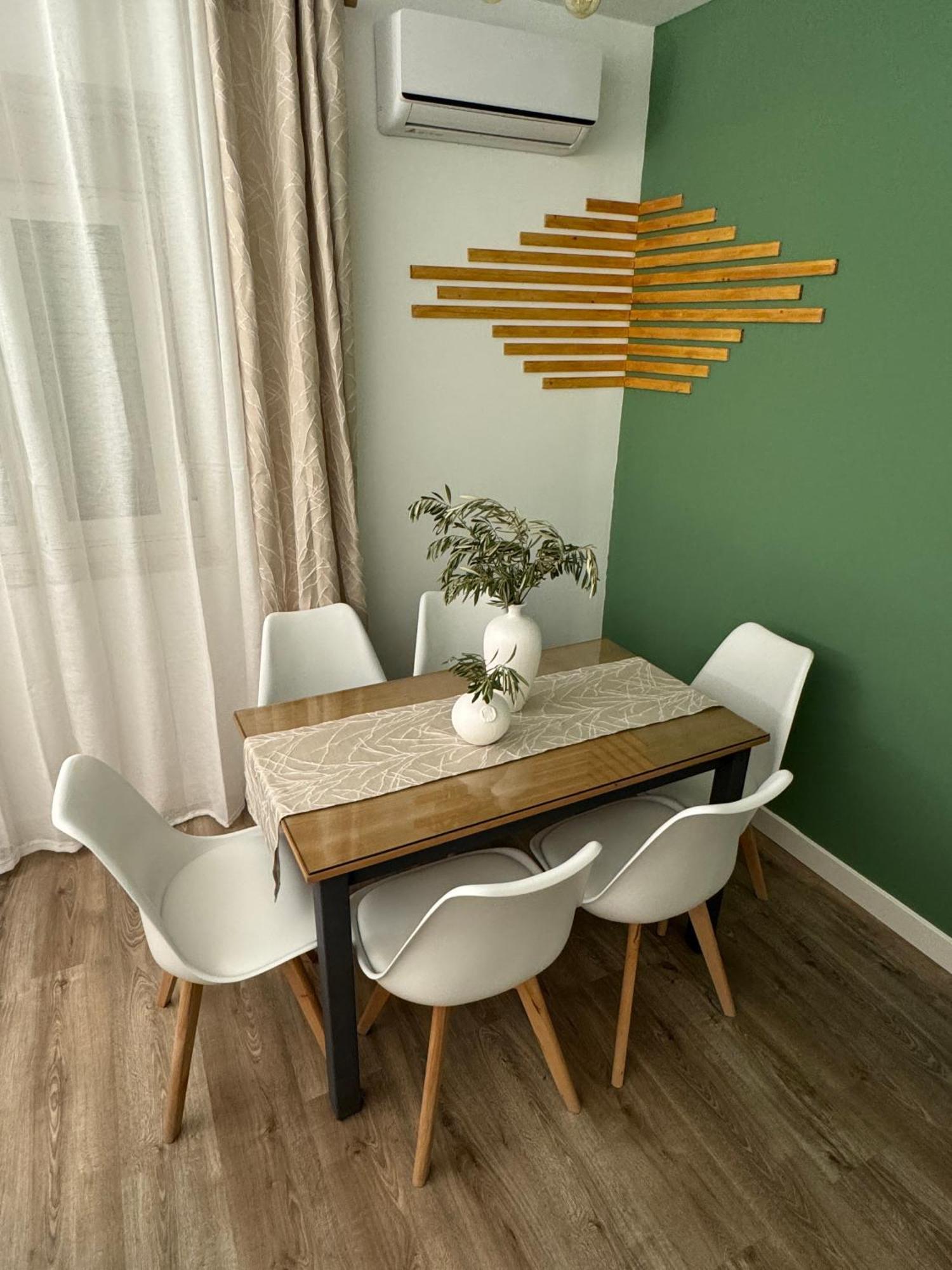 La Pastira, 6 Apartment